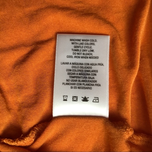 Sleeveless flutter neck top - Picture 5 of 5